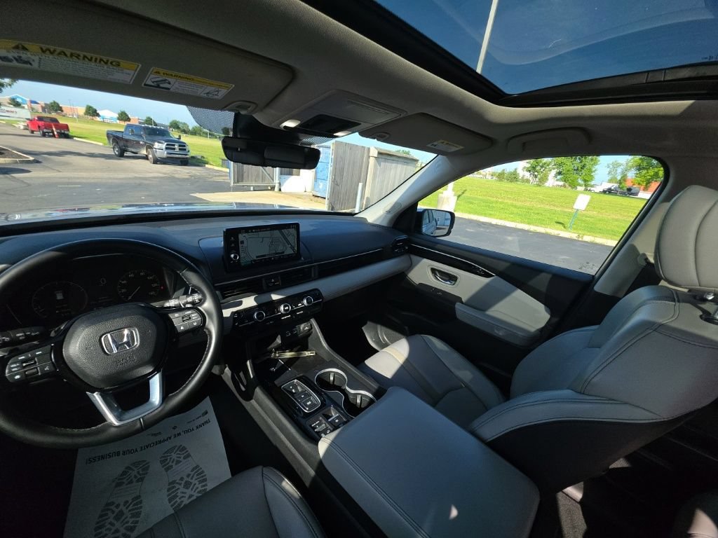 Certified 2024 Honda Pilot Touring image 28