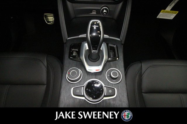Used 2022 Alfa Romeo Stelvio Sprint image 21