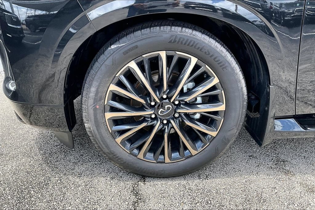 Certified 2026 INFINITI QX80 Autograph w/ Premium Cargo Package AWD/4WD image 11