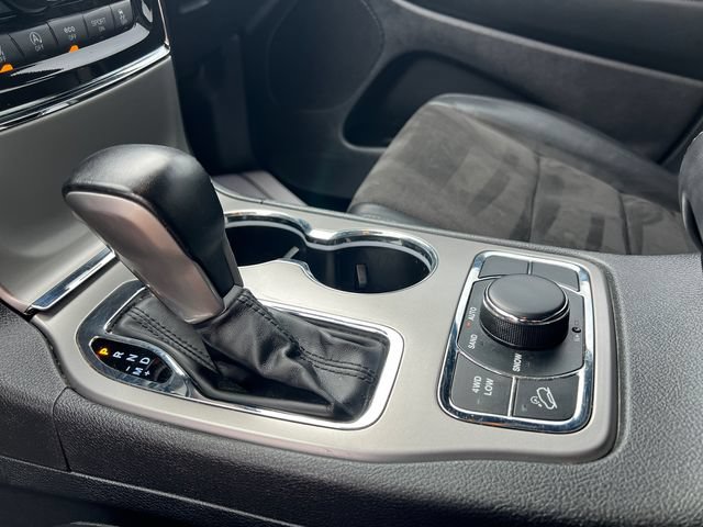 Certified 2022 Jeep Grand Cherokee Laredo X AWD/4WD image 21