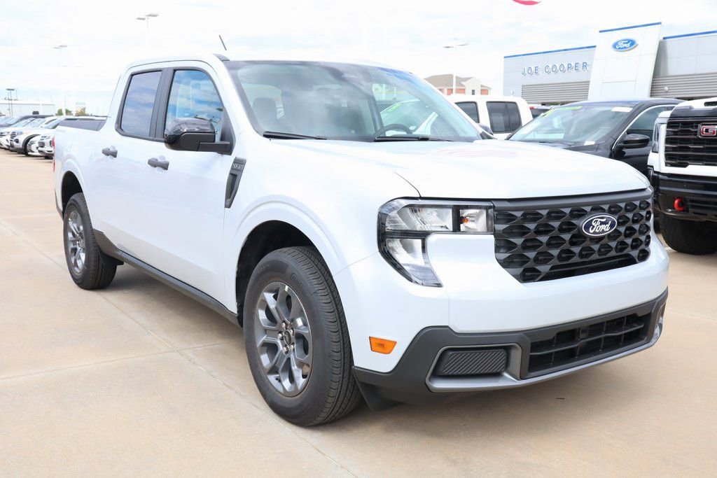 New 2025 Ford Maverick XLT w/ XLT Luxury Package