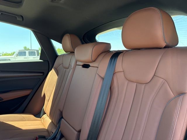 Used 2025 Audi Q5 2.0T Premium Plus w/ Premium Plus Package image 12