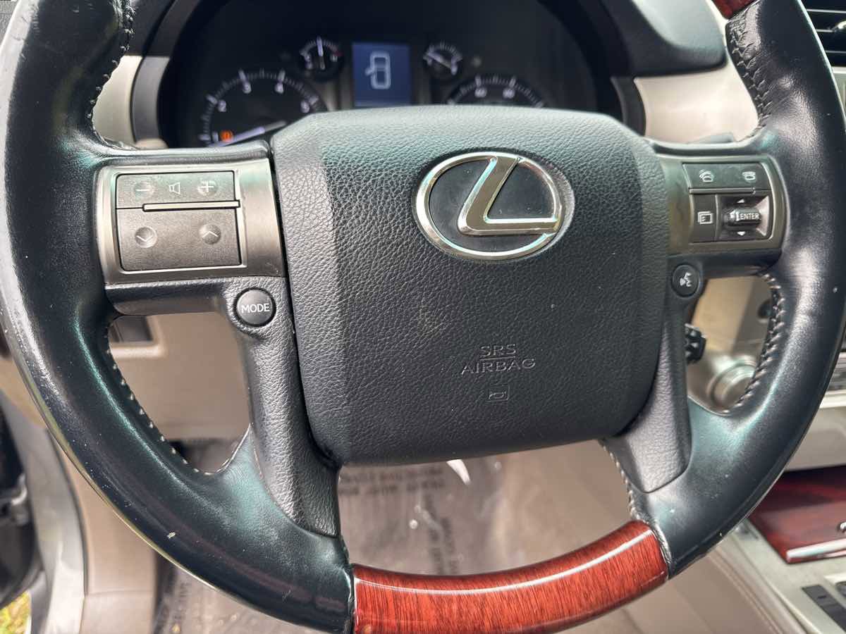 Used 2013 Lexus GX 460 w/ Comfort Plus Pkg image 3