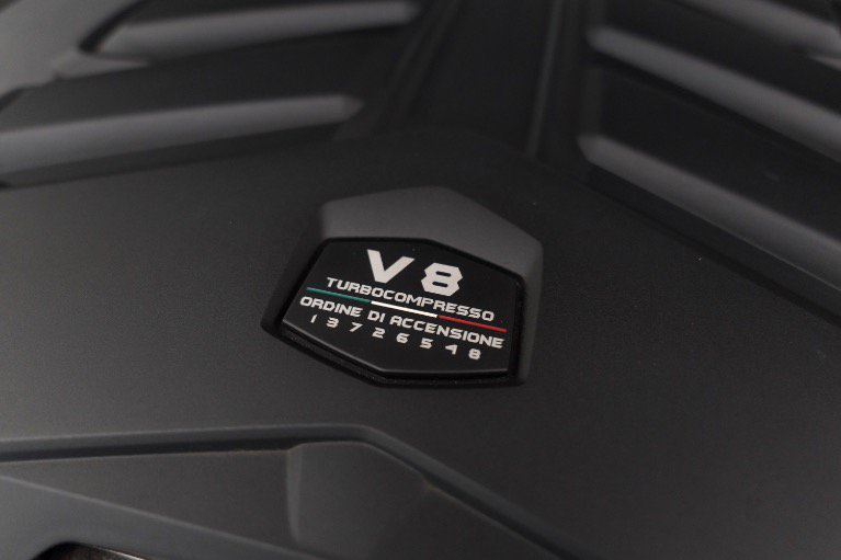 Used 2025 Lamborghini Urus SE AWD/4WD image 33