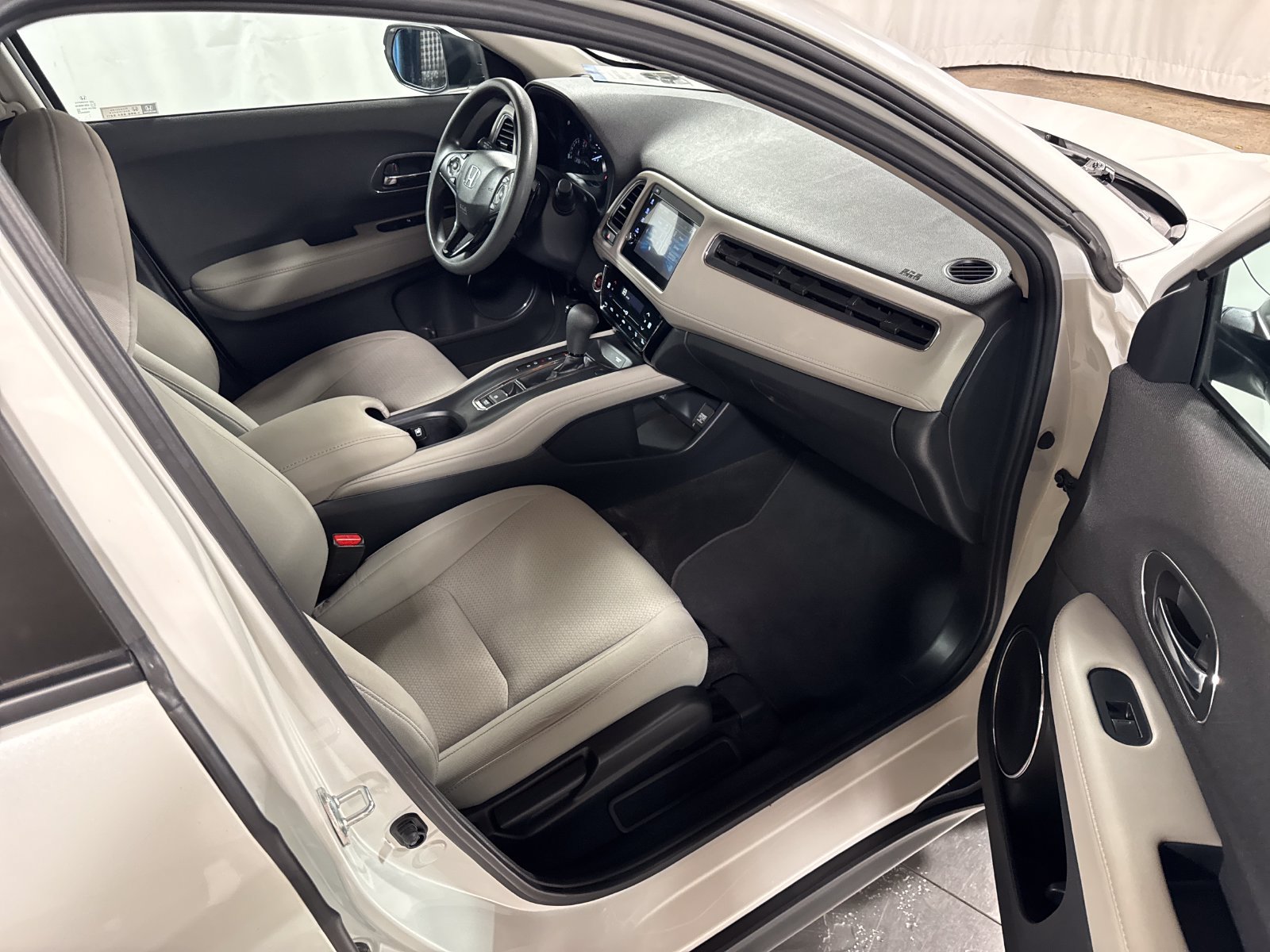 Certified 2022 Honda HR-V EX image 21