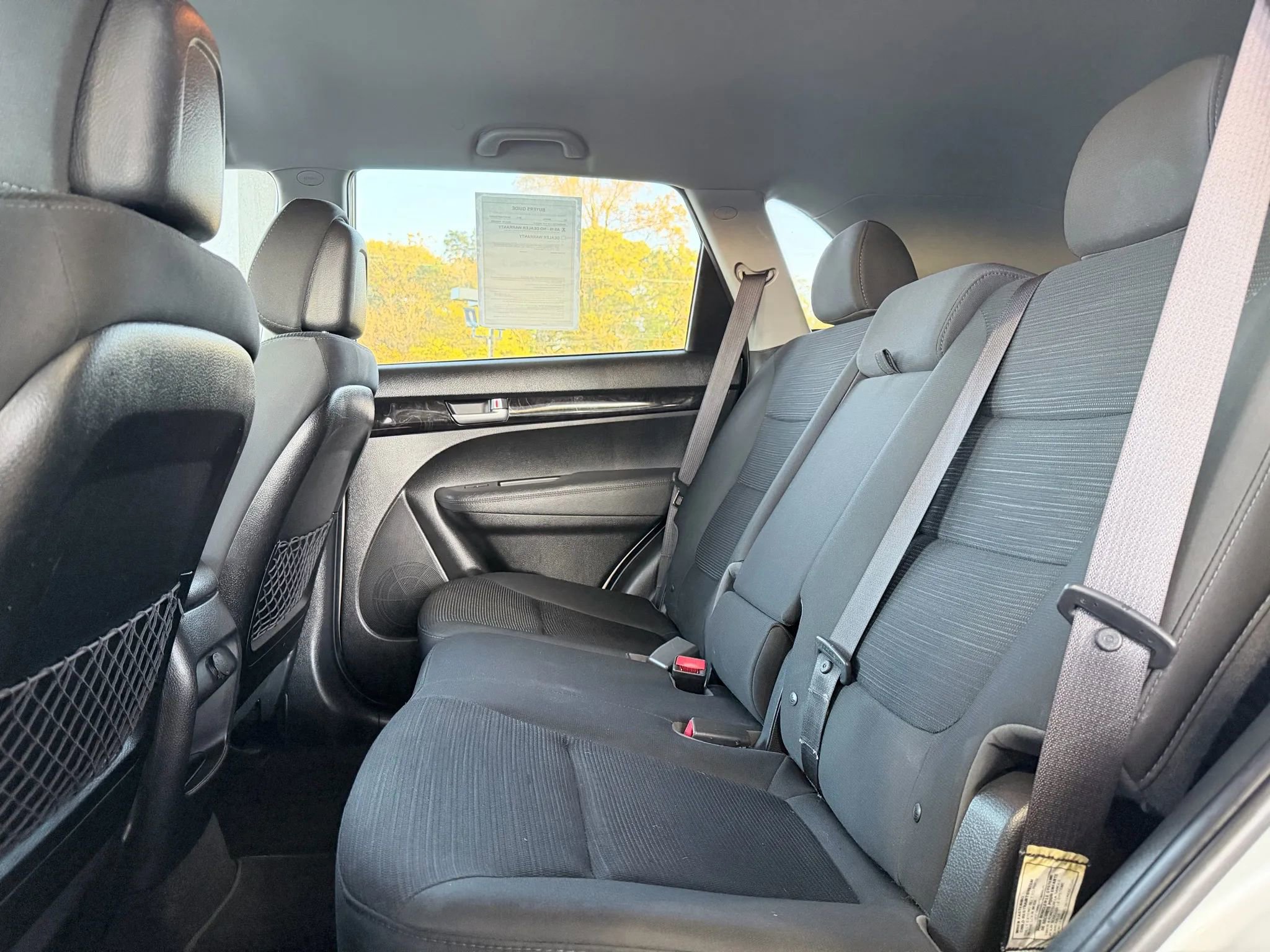 Used 2015 Kia Sorento LX image 11