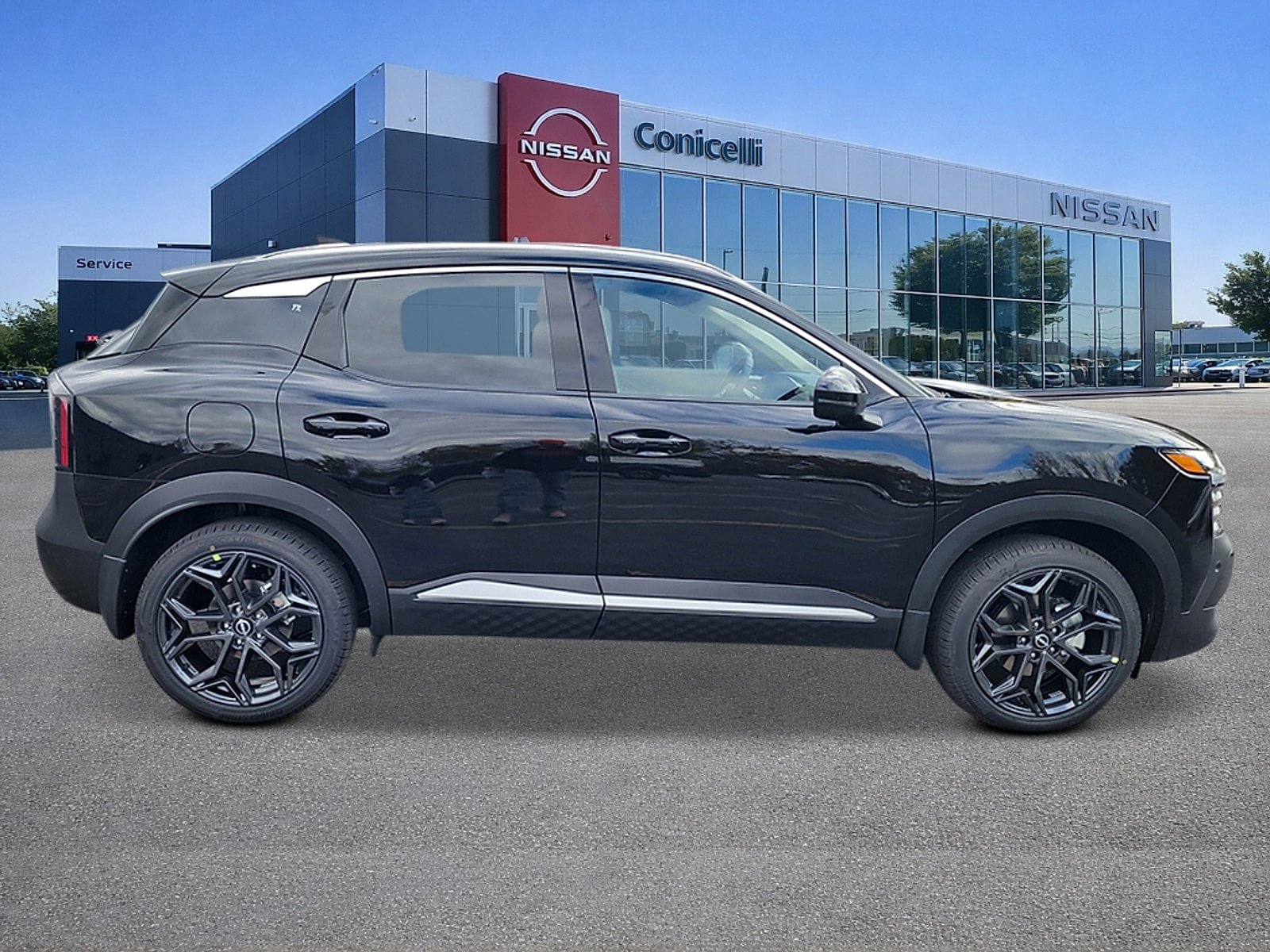 New 2026 Nissan Kicks SR w/ SR Premium Package AWD/4WD image 5