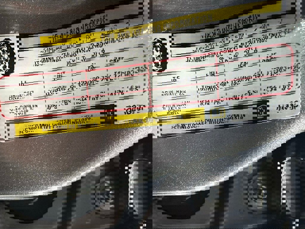 Used 2024 RAM 2500 Limited image 12