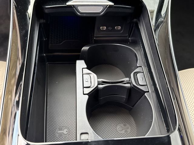 New 2025 Mercedes-Benz C 300 Sedan image 21