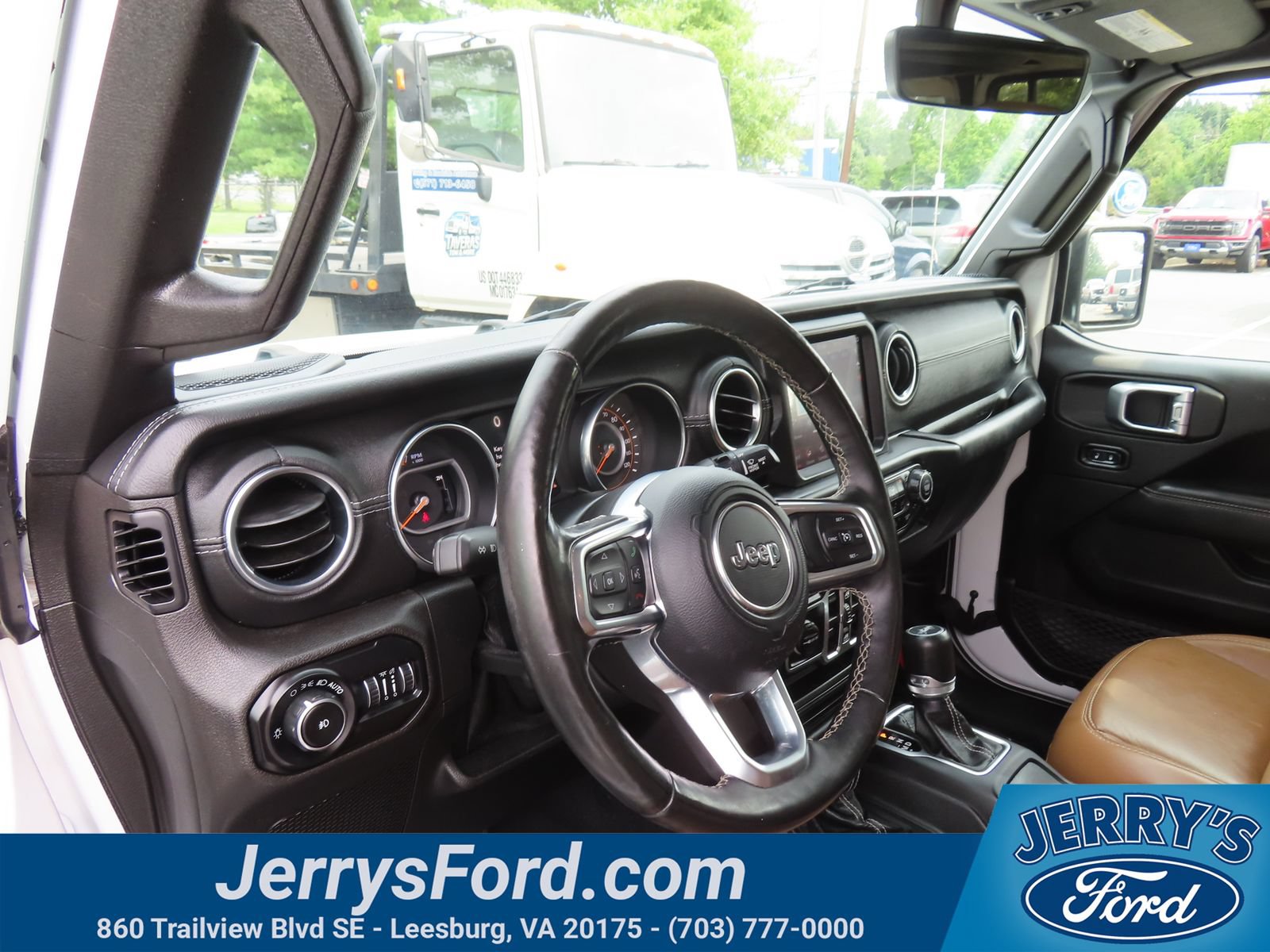 Used 2020 Jeep Wrangler Unlimited Sahara AWD/4WD image 15