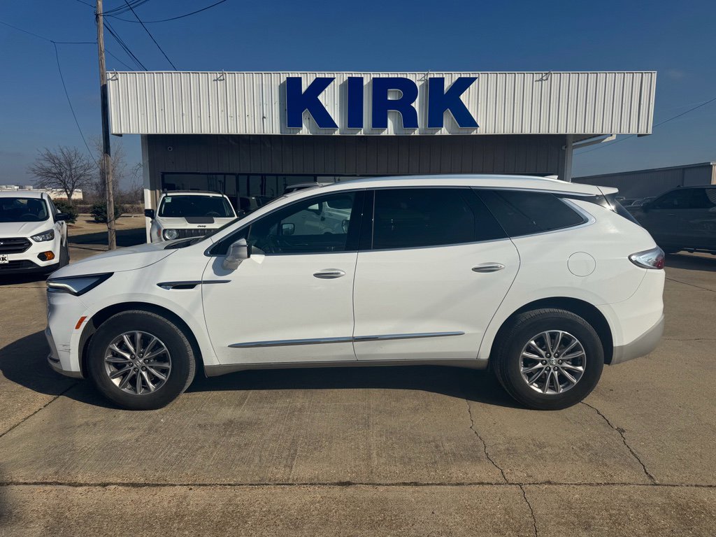 Used 2024 Buick Enclave Premium image 2