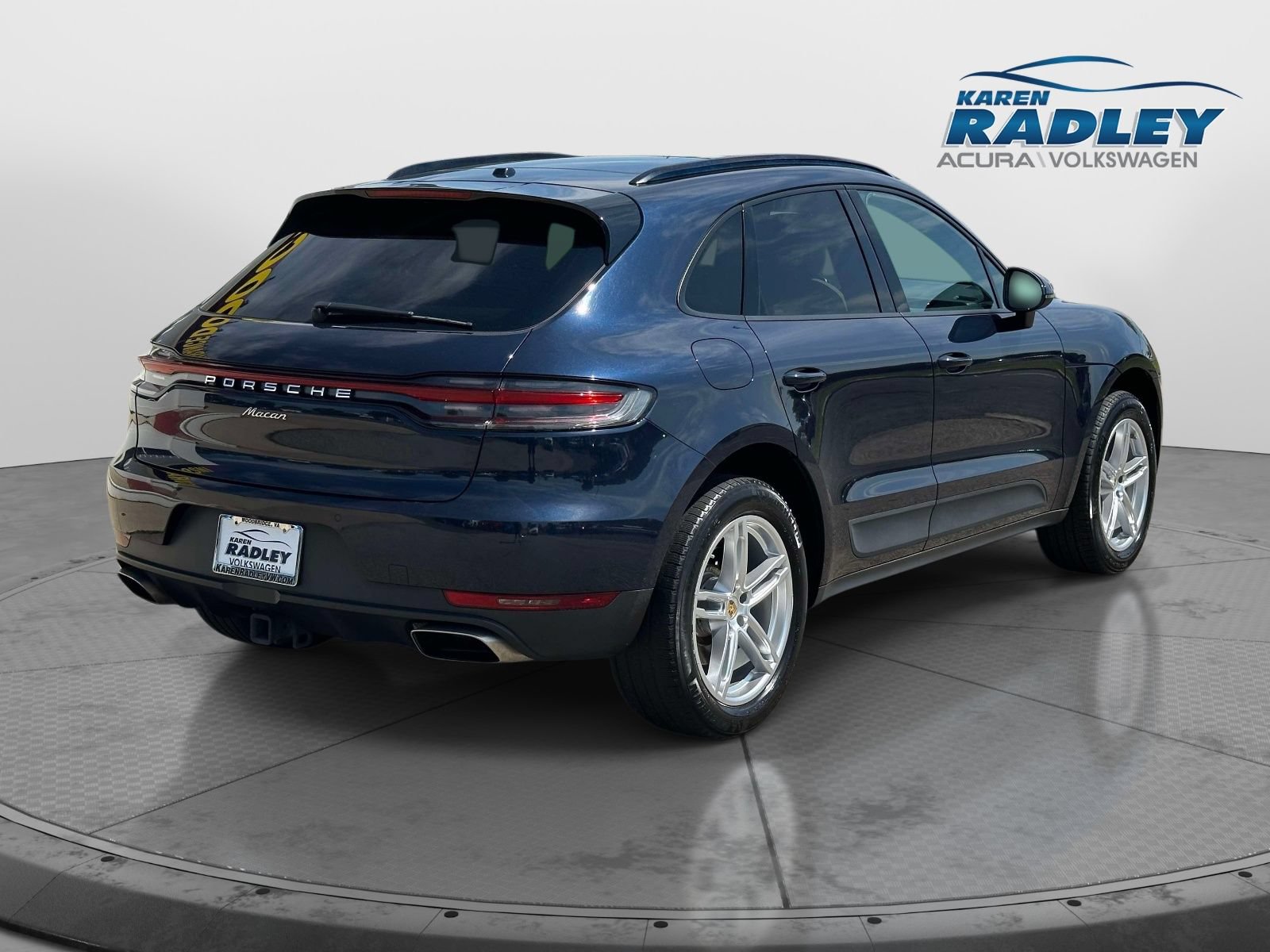 Used 2019 Porsche Macan AWD/4WD image 2