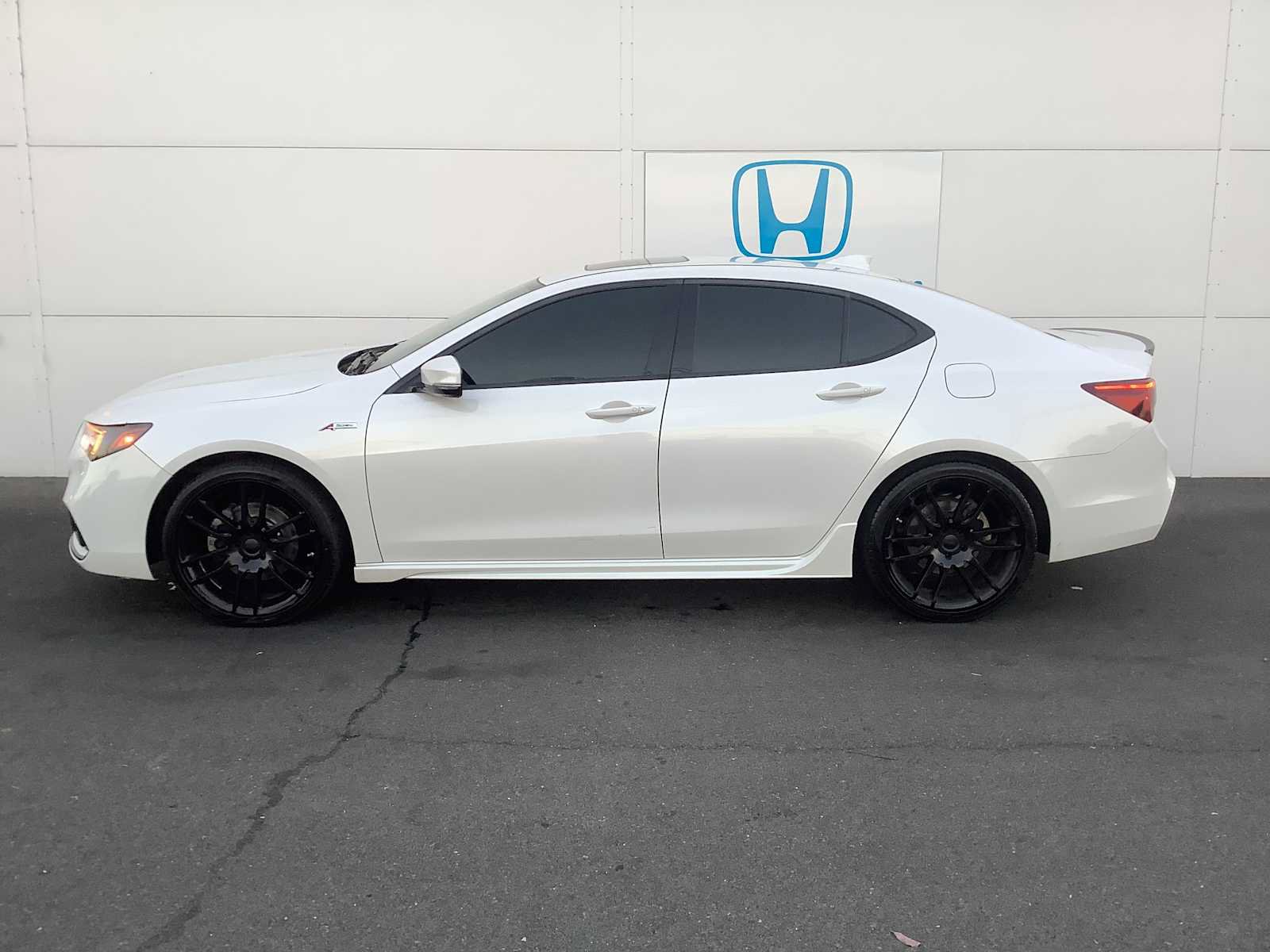 Used 2020 Acura TLX w/ Technology & A-SPEC Package FWD image 2