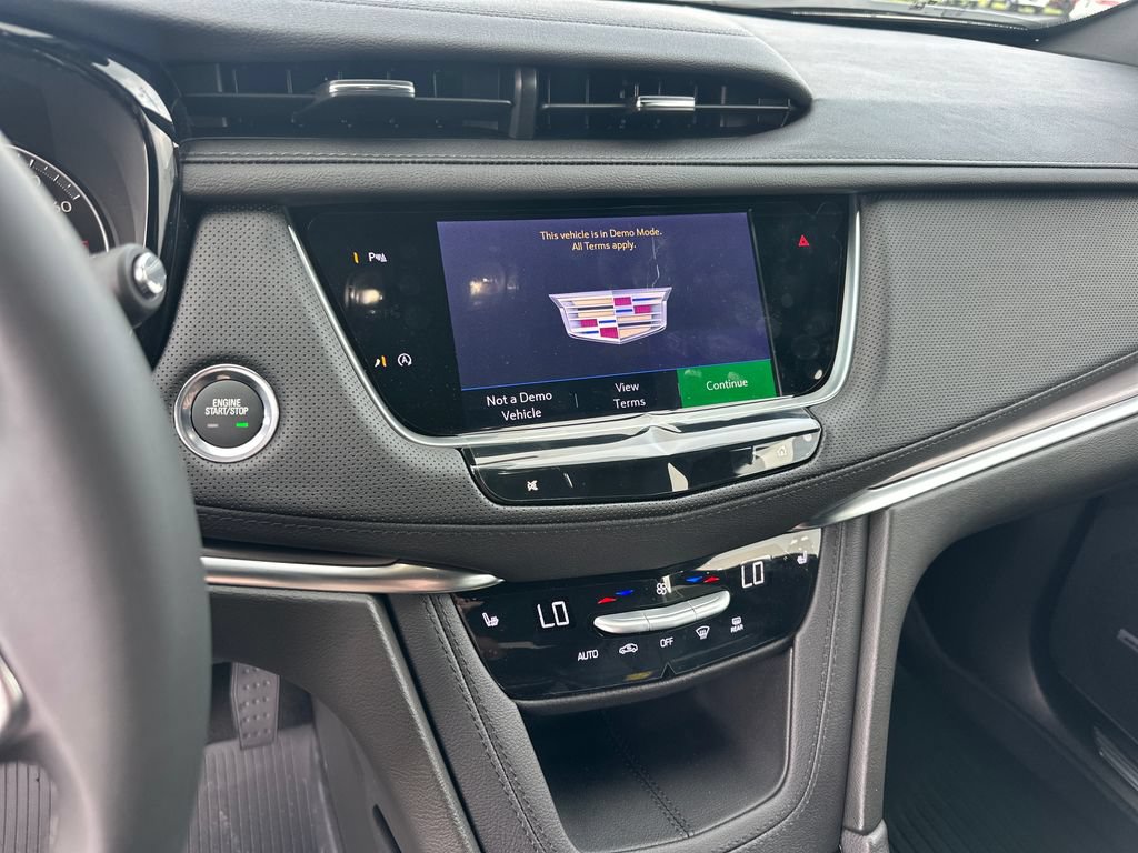 New 2026 Cadillac XT5 Luxury w/ LPO, ONYX Package AWD/4WD image 20