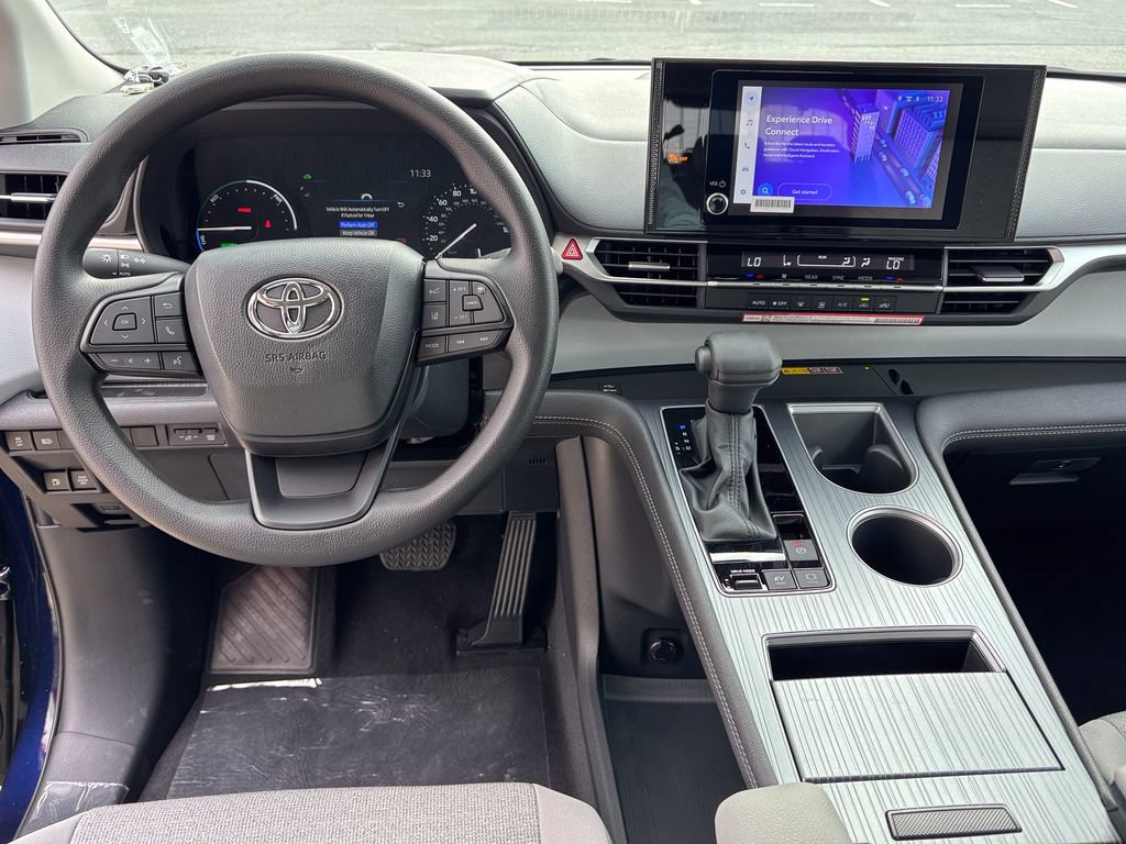 New 2026 Toyota Sienna LE FWD image 13