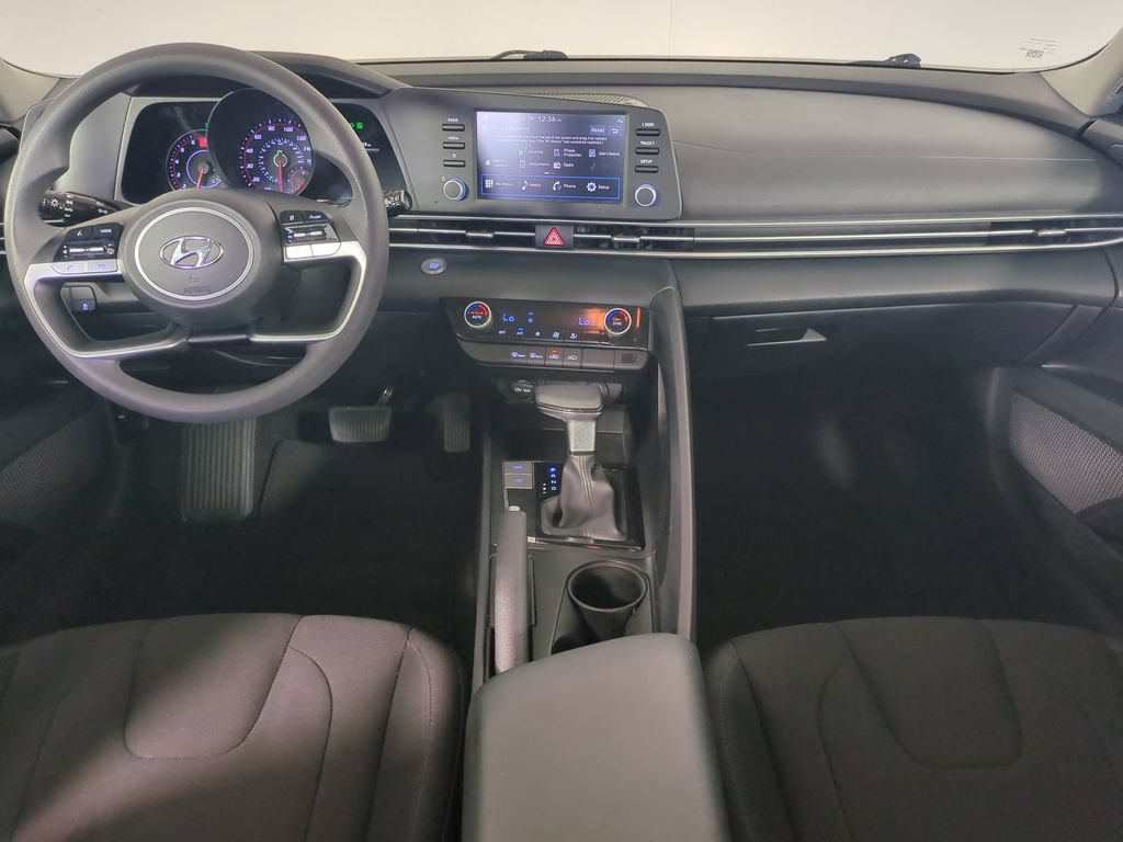 Used 2023 Hyundai Elantra SEL FWD image 15