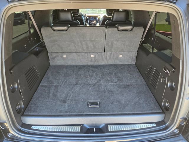 Used 2019 Cadillac Escalade ESV Platinum AWD/4WD image 13