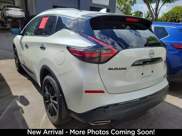 Certified 2024 Nissan Murano SV w/ SV Midnight Edition Package FWD image 3