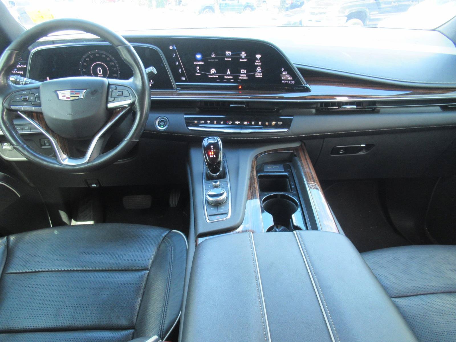 Used 2023 Cadillac Escalade ESV Premium Luxury AWD/4WD image 9