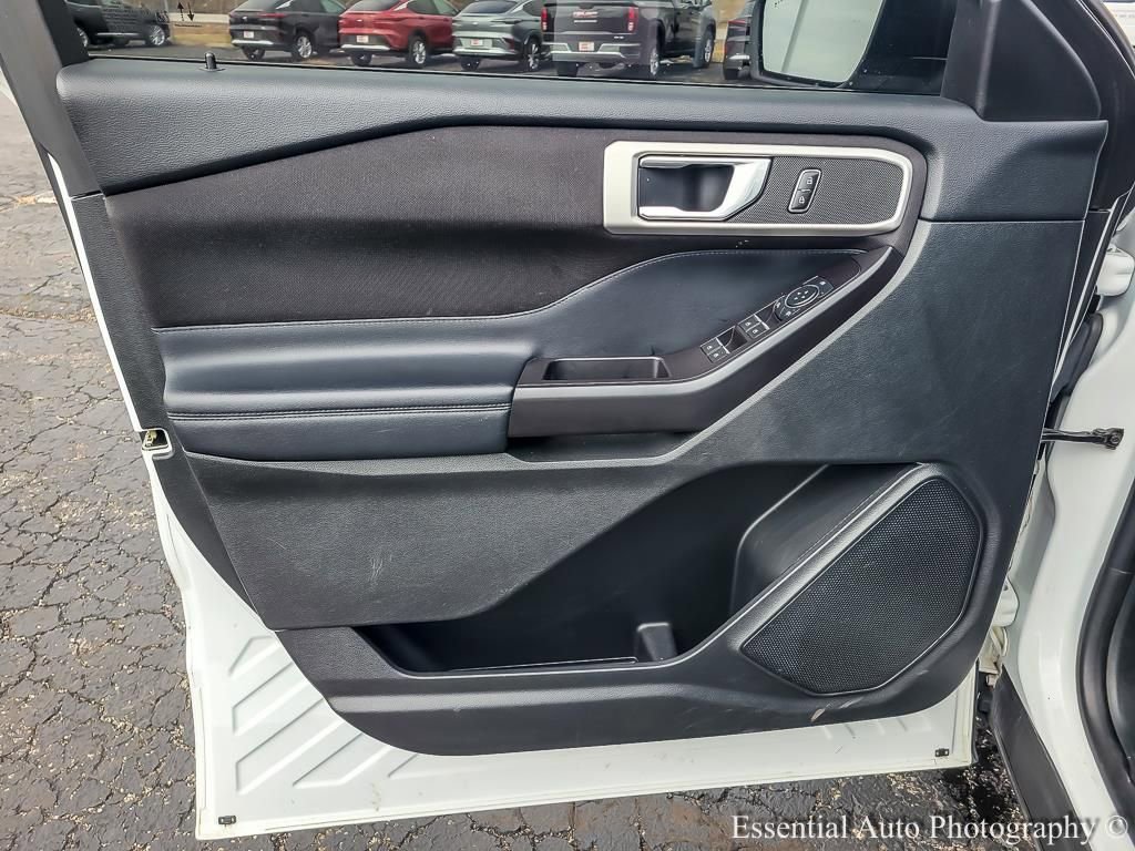 Used 2020 Ford Explorer XLT AWD/4WD image 18