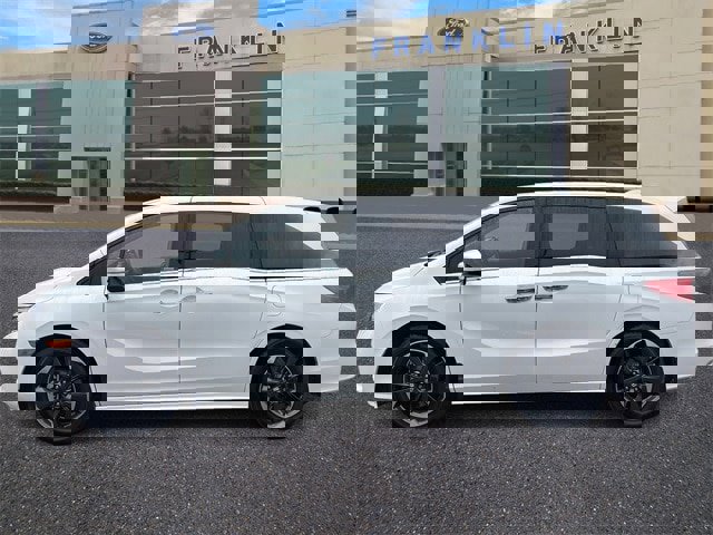 Used 2023 Honda Odyssey Elite image 4