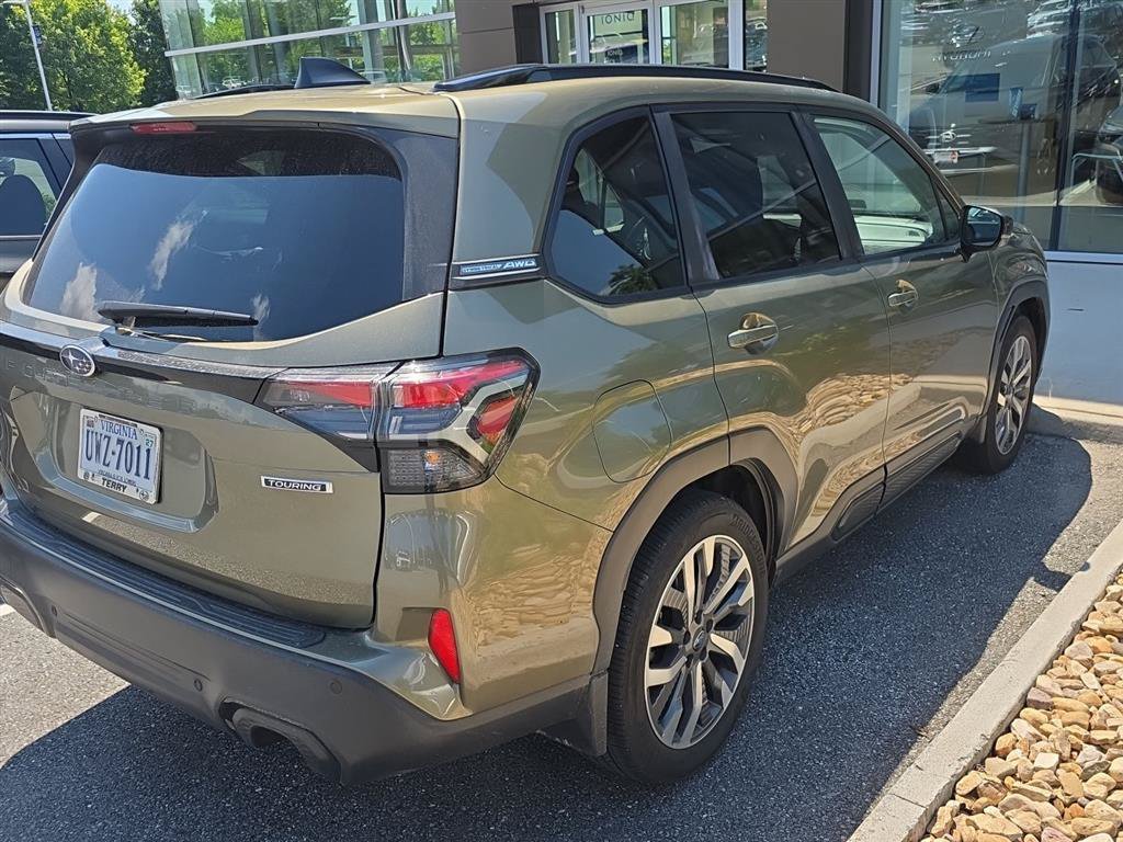 Used 2025 Subaru Forester Touring AWD/4WD image 12