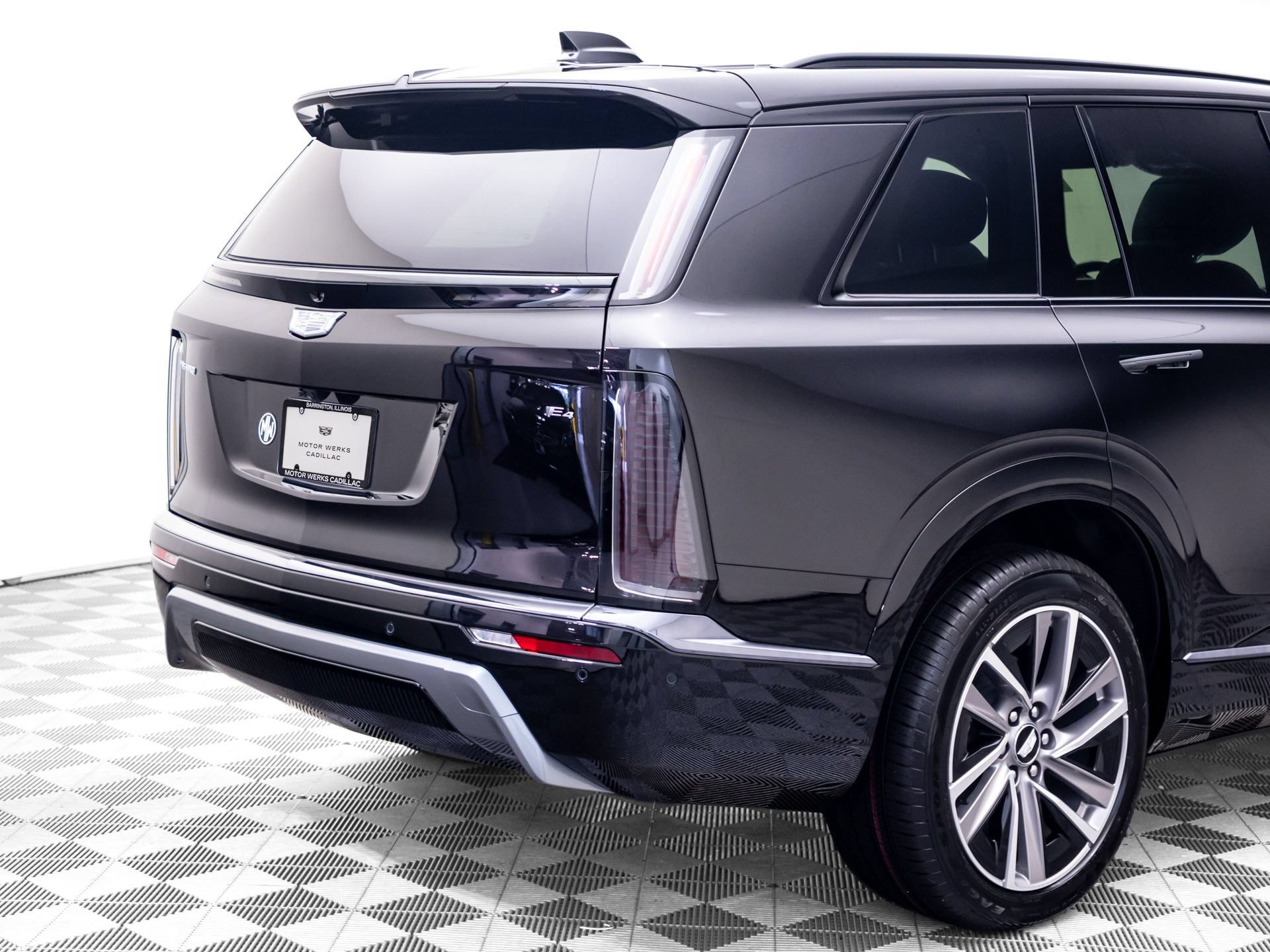 New 2027 Cadillac Vistiq Sport w/ LPO, Floor Liner Package AWD/4WD image 33