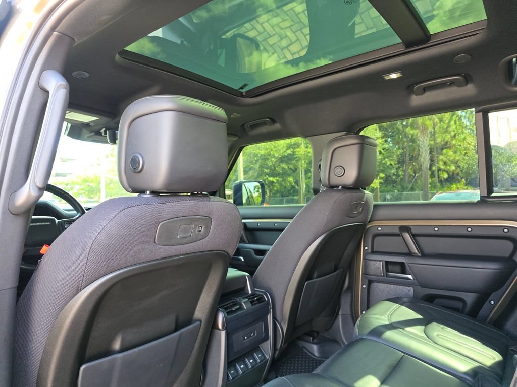 Used 2020 Land Rover Defender 110 X AWD/4WD image 23