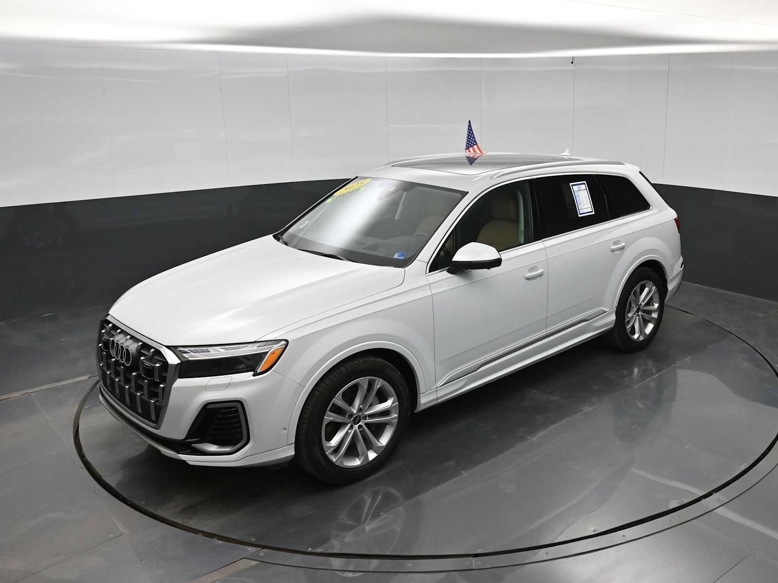 Used 2025 Audi Q7 3.0T Prestige w/ Prestige Package AWD/4WD image 25
