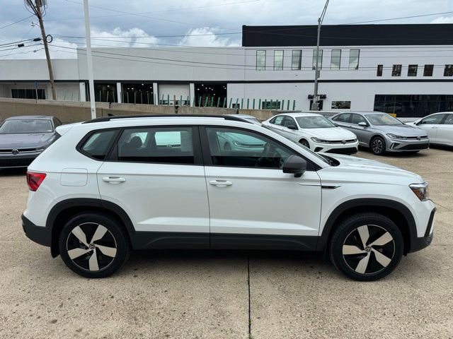 Used 2024 Volkswagen Taos S AWD/4WD image 6