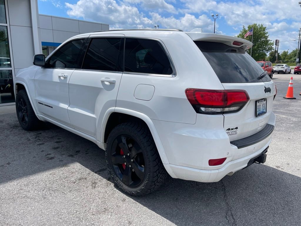 Used 2015 Jeep Grand Cherokee Altitude AWD/4WD image 4