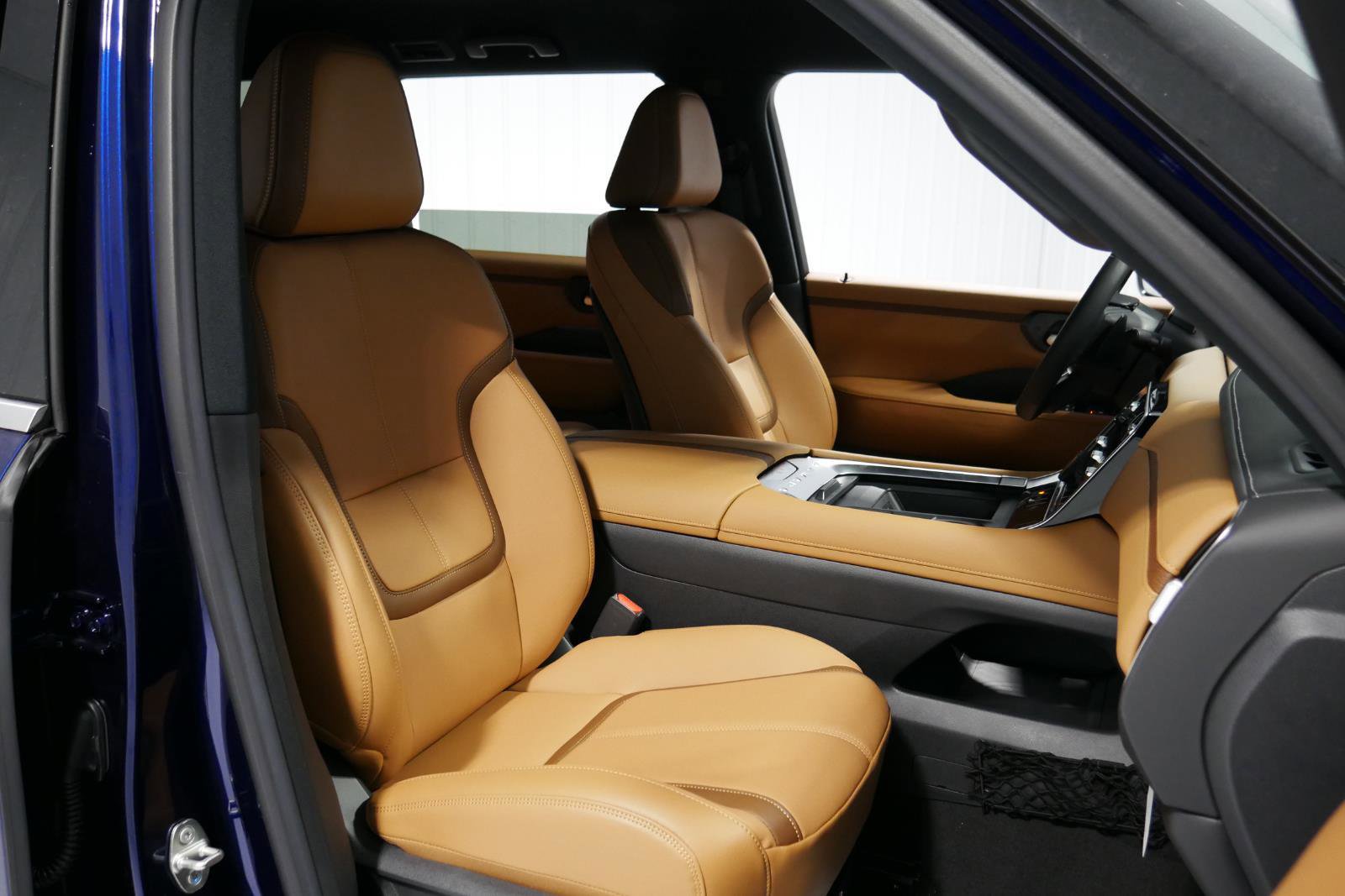 New 2025 Nissan Armada SL w/ Convenience Package image 16