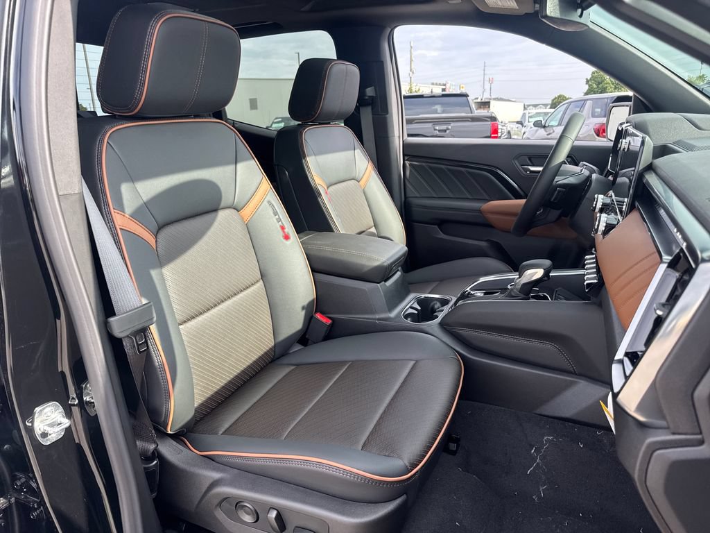 New 2026 GMC Canyon AT4 w/ Technology Plus Package AWD/4WD image 10