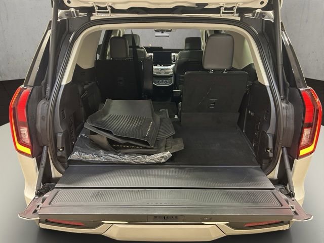 Used 2025 Ford Expedition Platinum AWD/4WD image 23