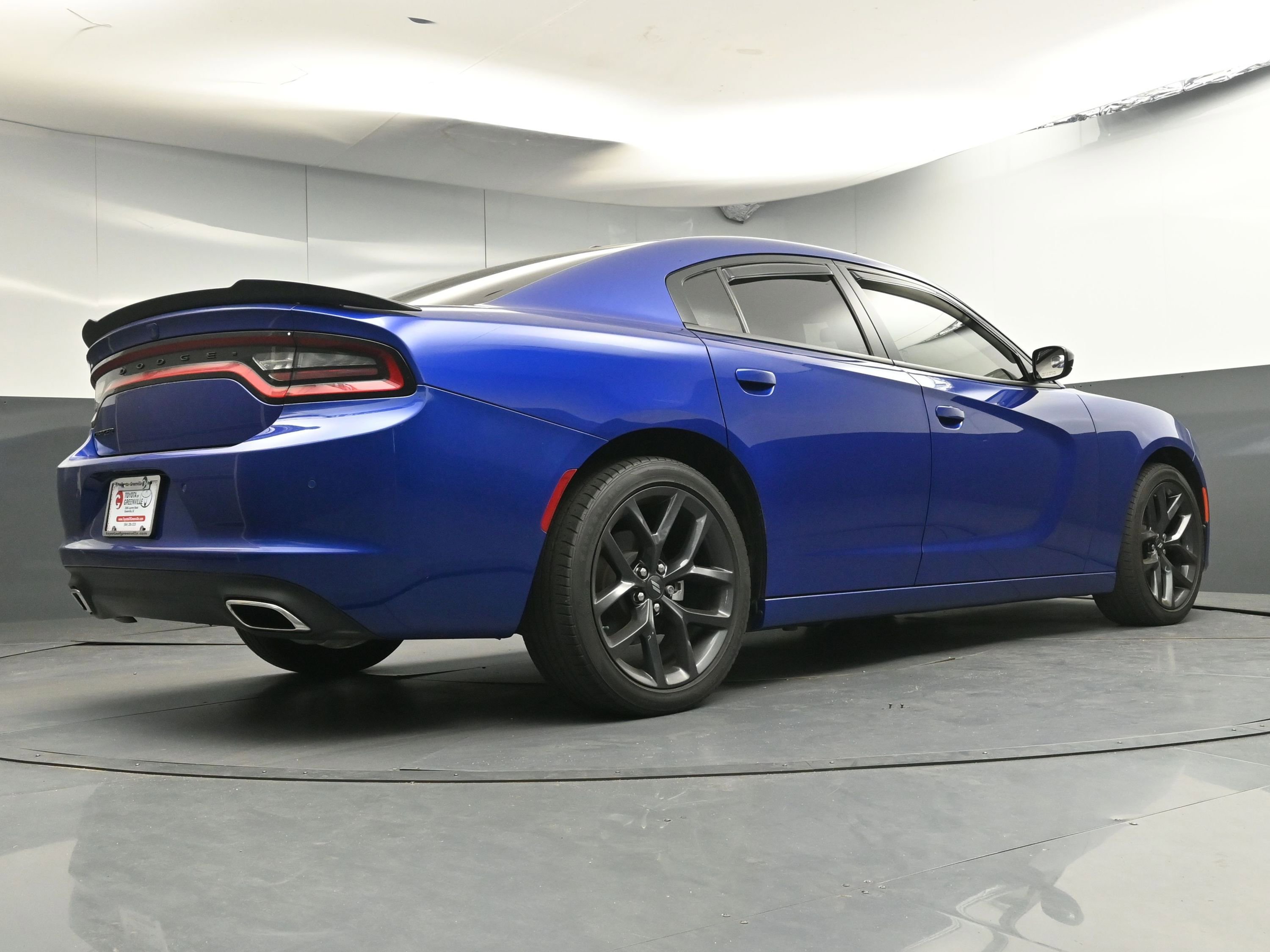 Used 2022 Dodge Charger SXT w/ Blacktop Package RWD image 26