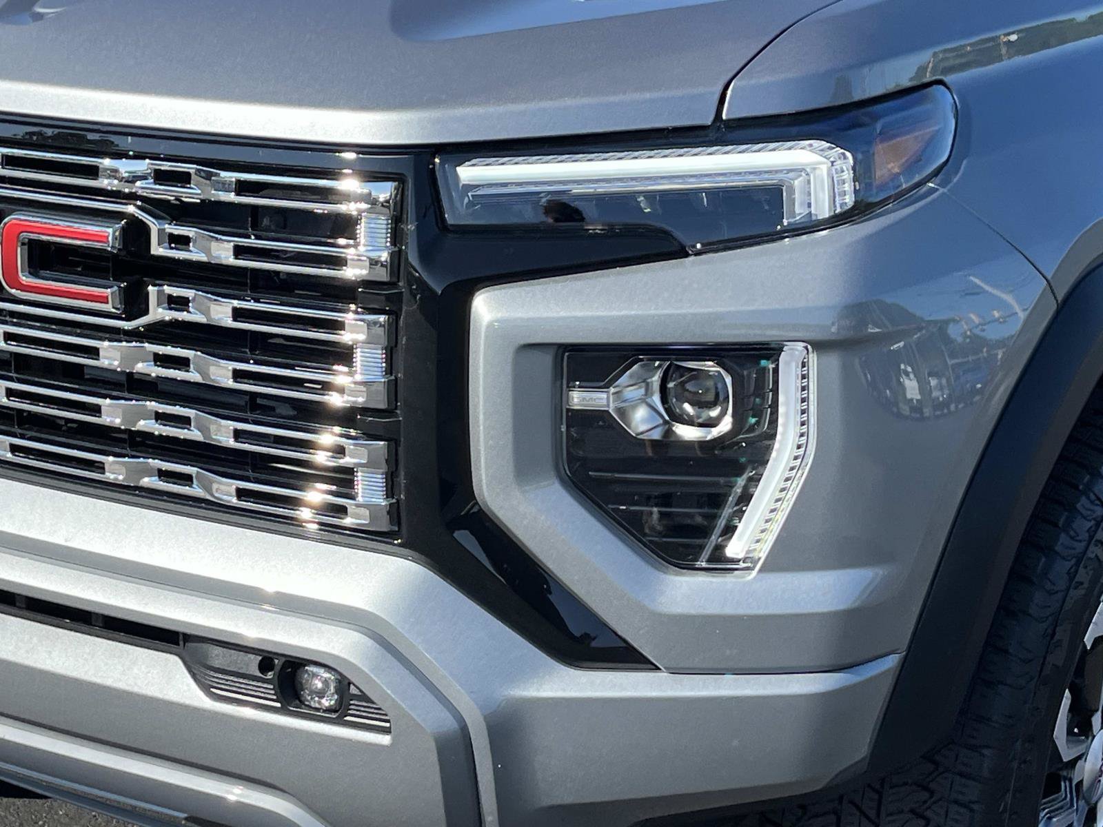Used 2026 GMC Canyon Denali AWD/4WD image 11