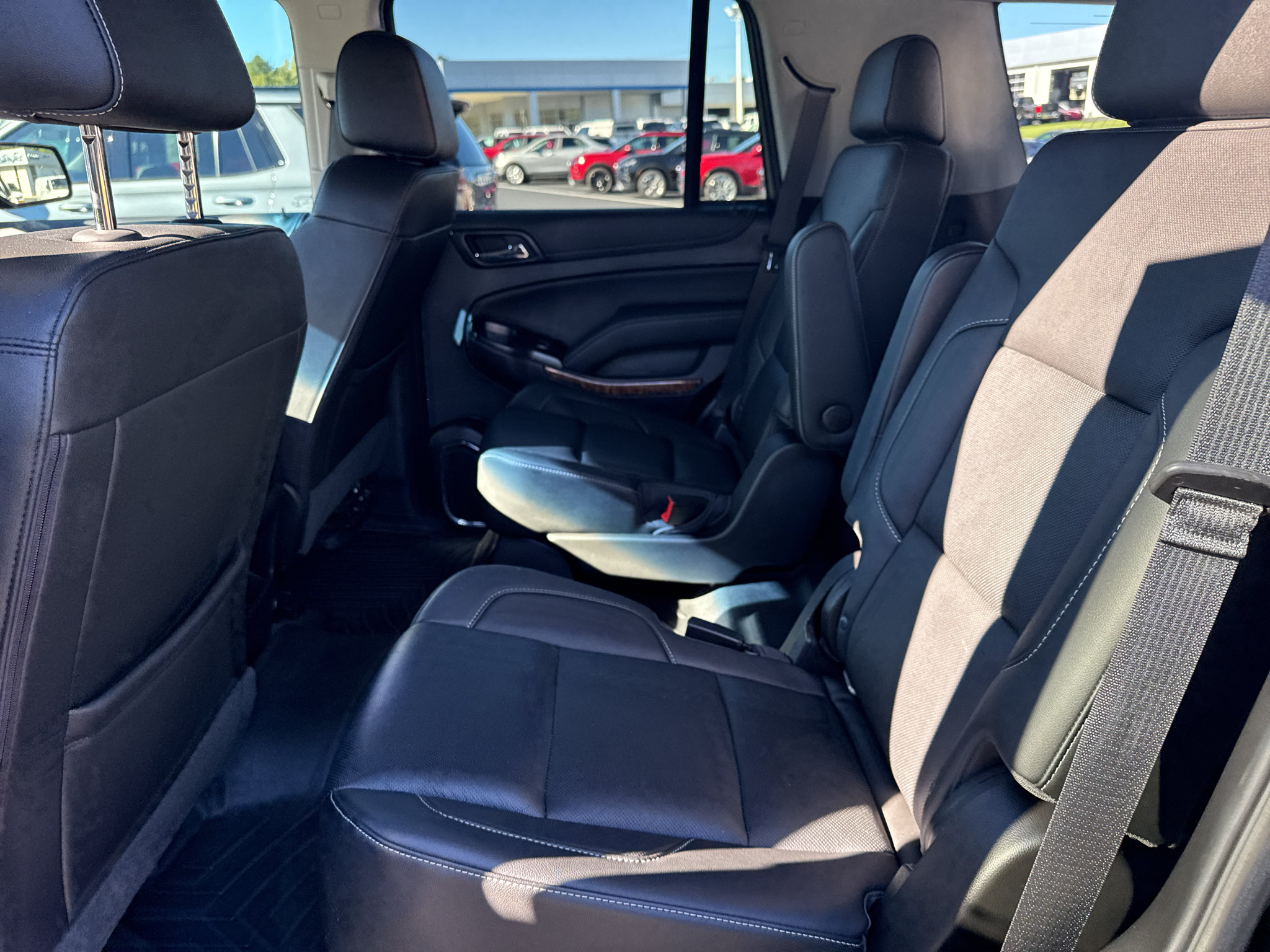 Used 2019 Chevrolet Tahoe Premier AWD/4WD image 25