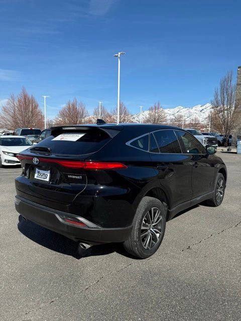 Certified 2022 Toyota Venza LE image 2