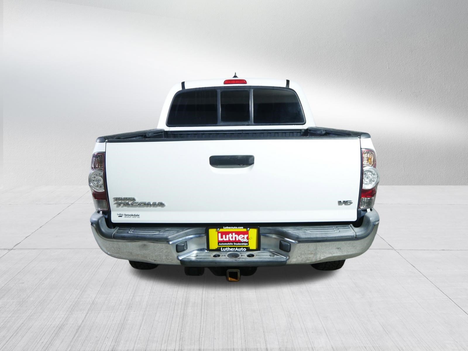 Used 2014 Toyota Tacoma 4x4 Double Cab w/ TRD Off-Road Package image 6