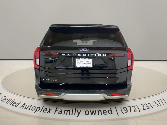 Used 2025 Ford Expedition Platinum AWD/4WD image 4