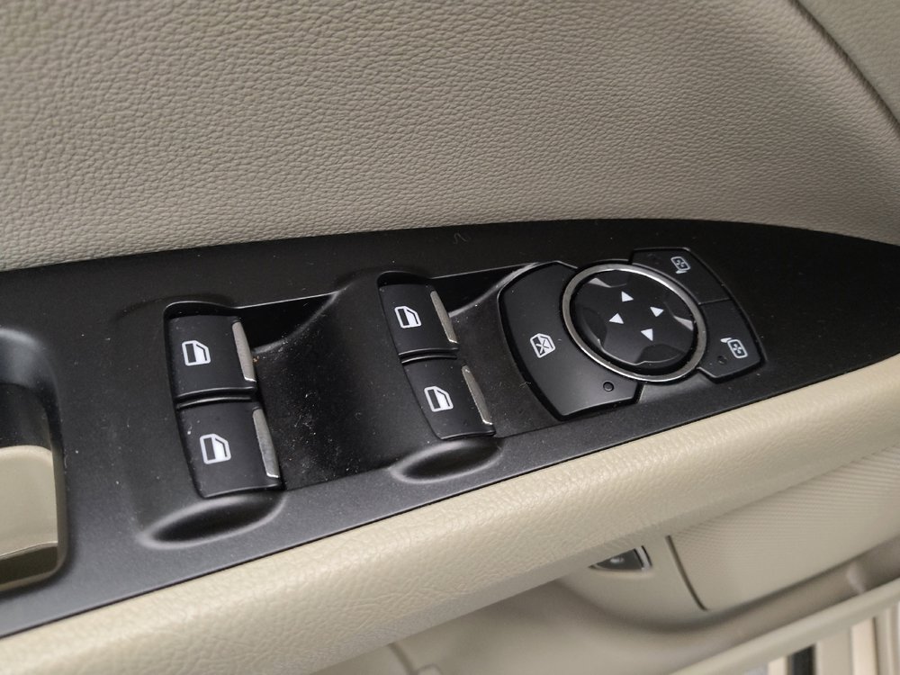 Used 2019 Ford Fusion SEL image 27