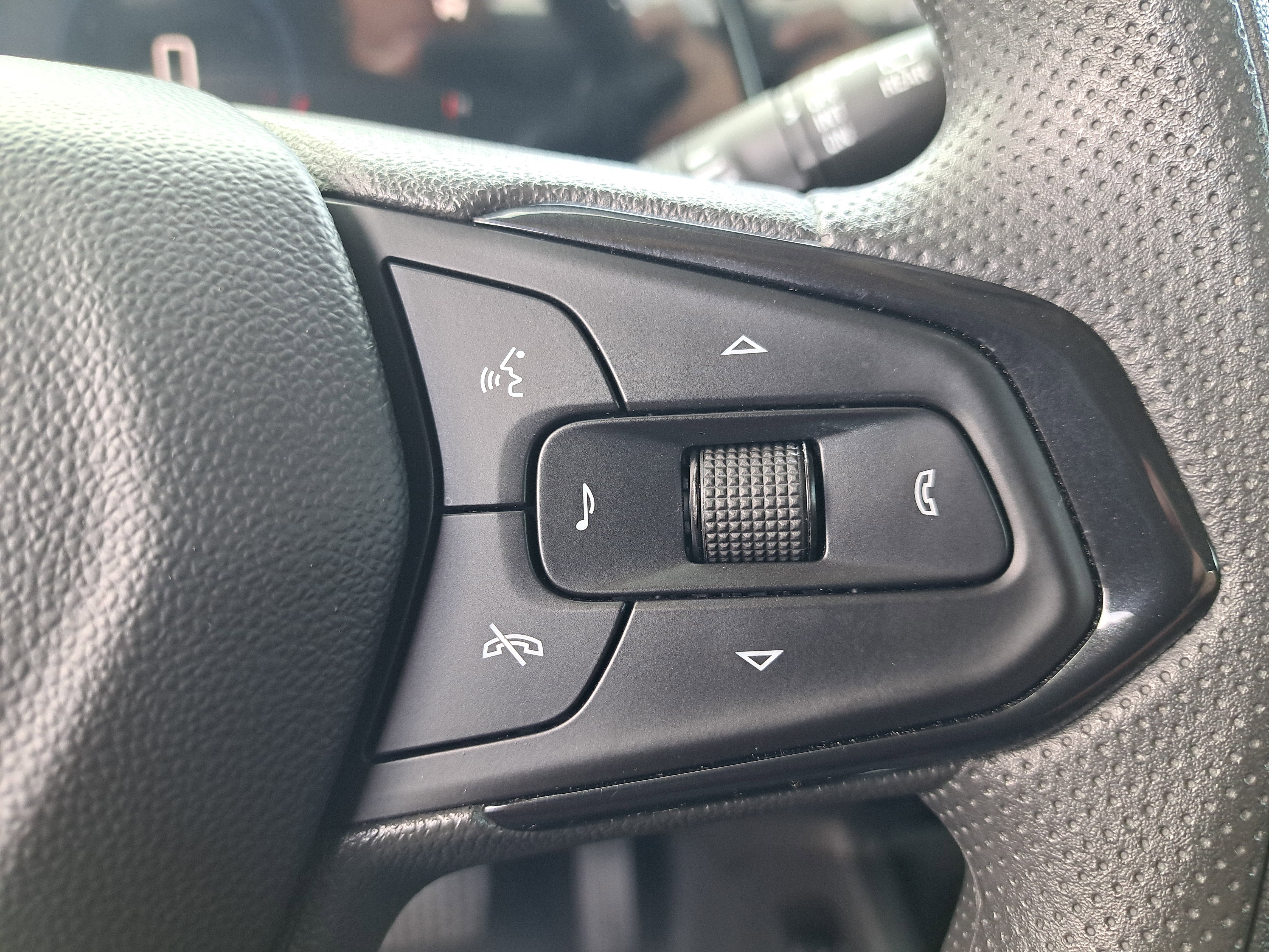 Used 2024 Chevrolet TrailBlazer LT w/ Driver Confidence Package image 19