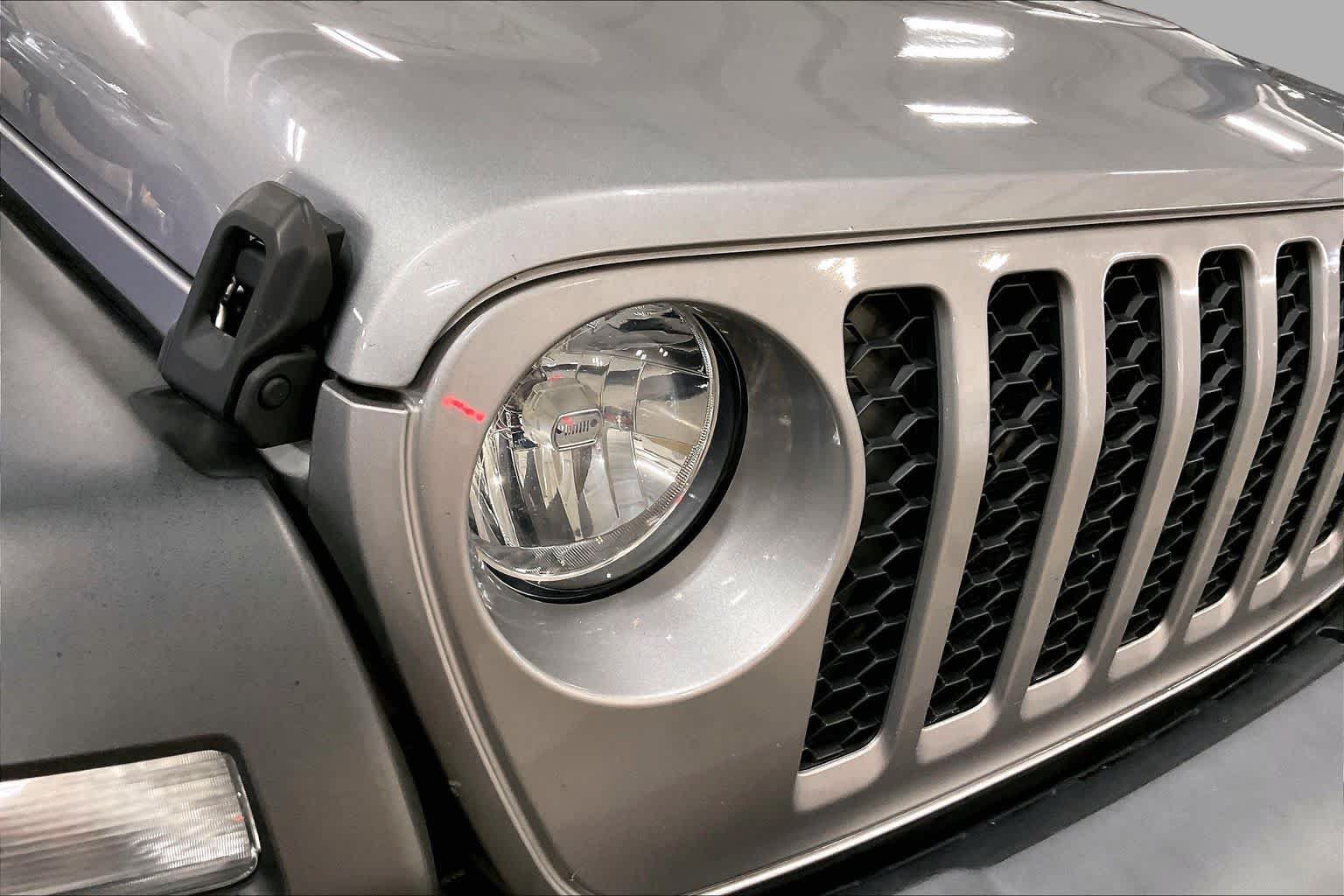 Used 2020 Jeep Gladiator Sport w/ Quick Order Package 24S AWD/4WD image 28
