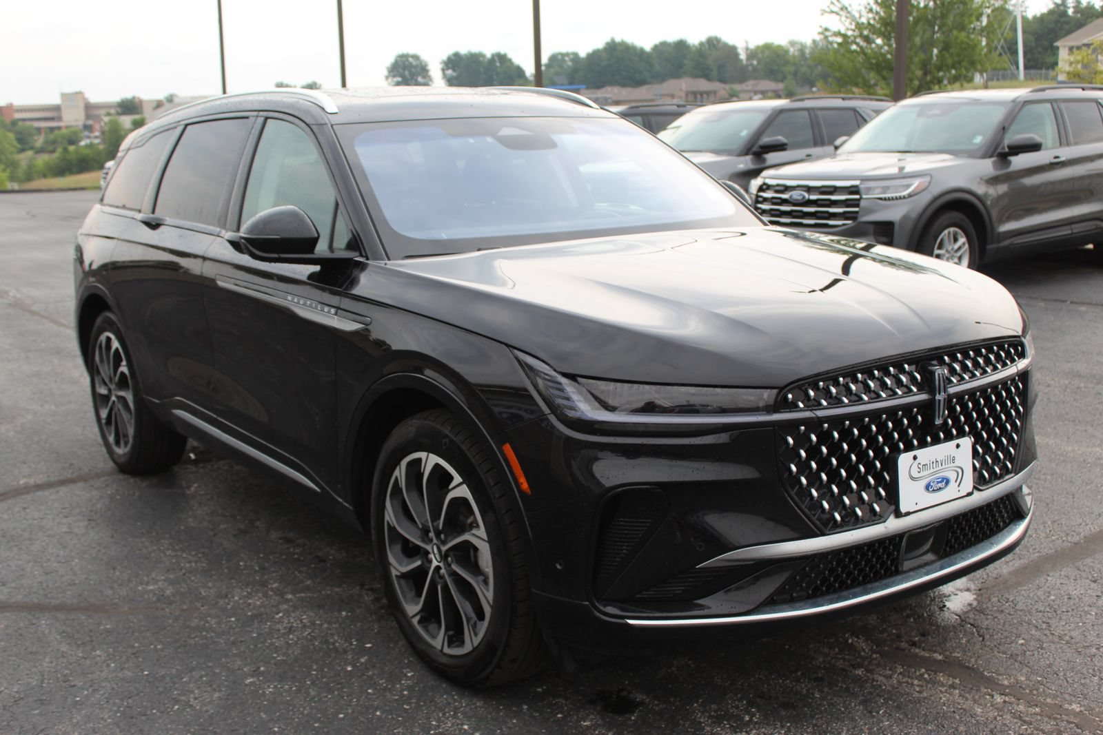 Used 2024 Lincoln Nautilus Reserve w/ Equipment Group 203A AWD/4WD image 8