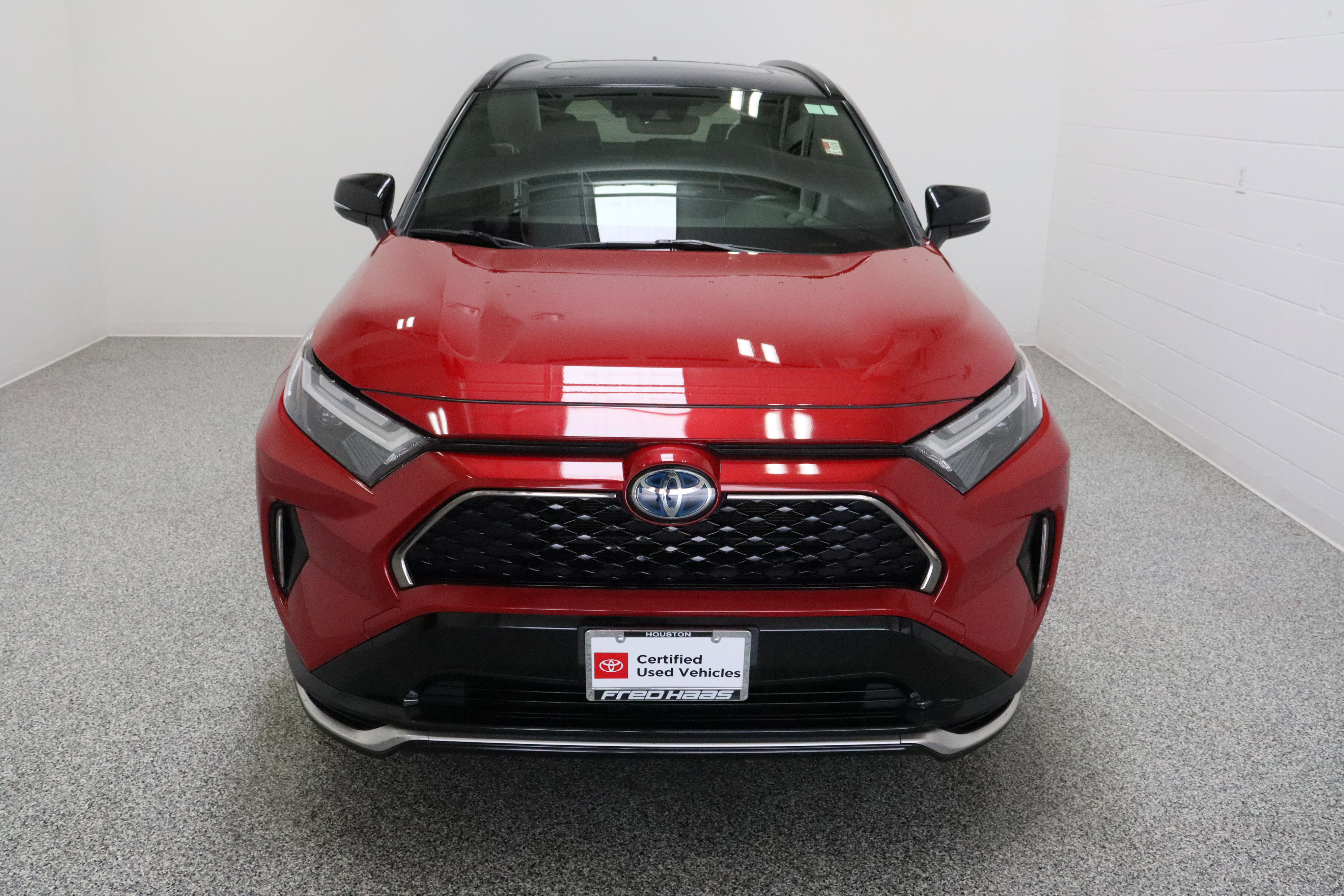 Used 2022 Toyota RAV4 XSE AWD/4WD image 3