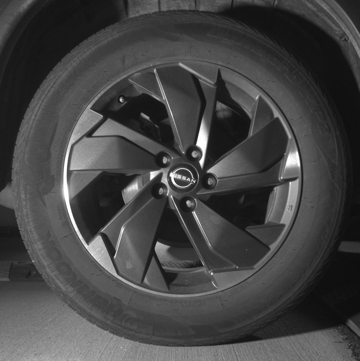 Used 2025 Nissan Rogue SV image 15