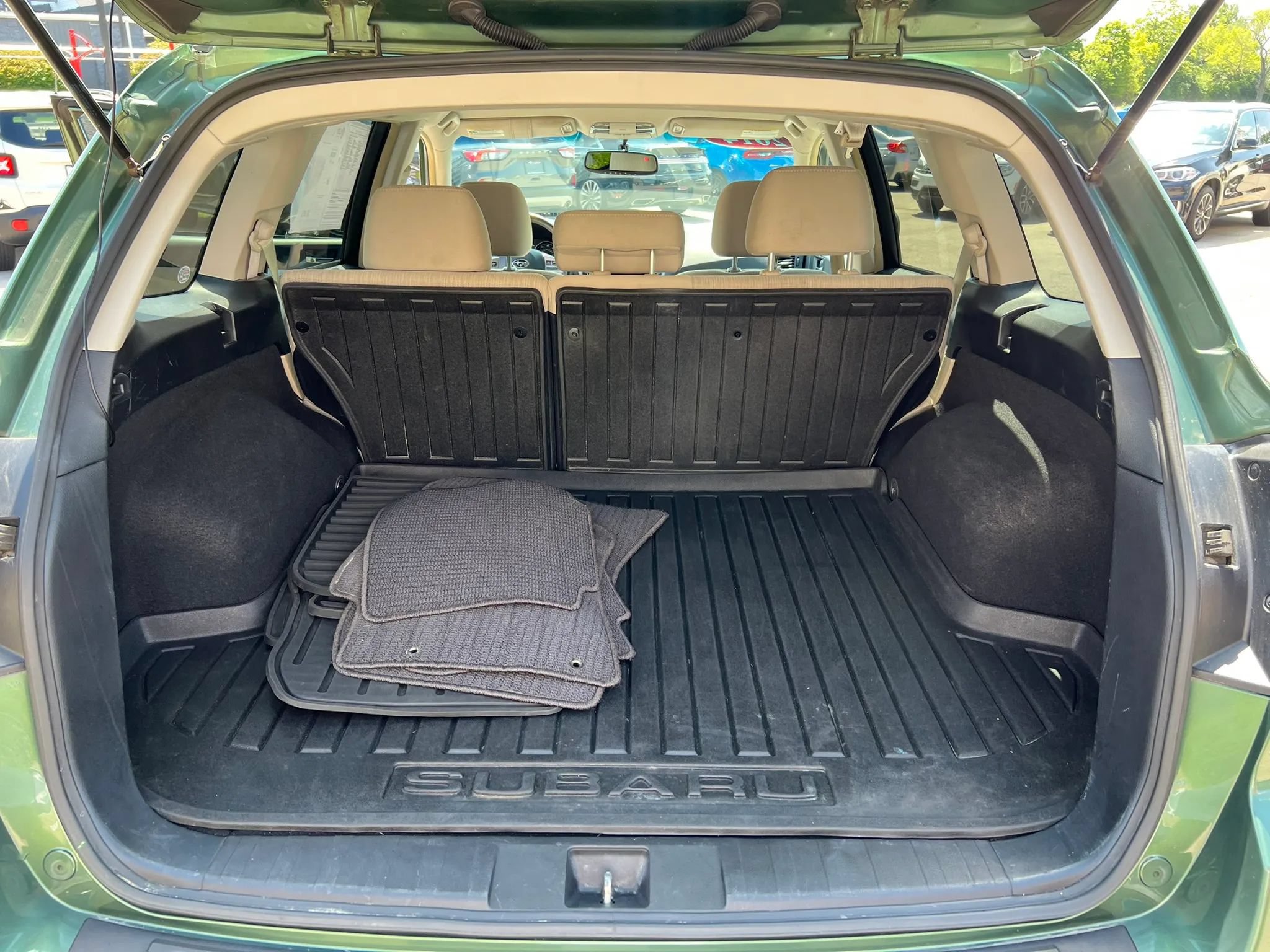 Used 2014 Subaru Outback 2.5i Premium w/ Popular Package #1B AWD/4WD image 30