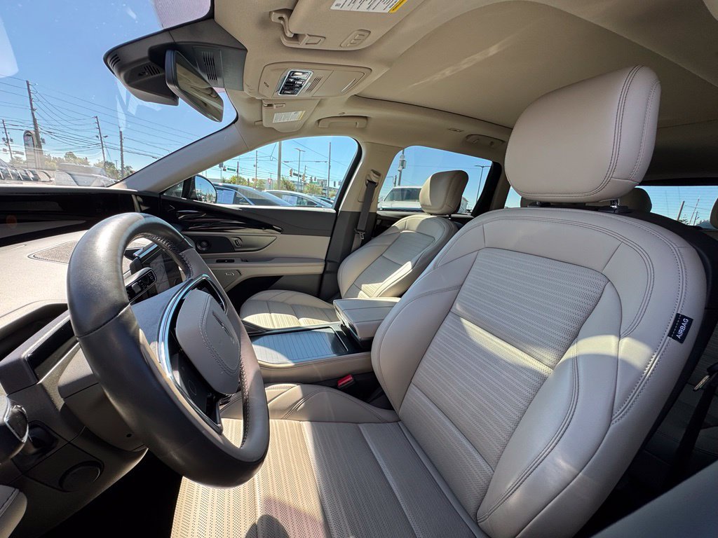Used 2025 Lincoln Nautilus Reserve w/ Jet Appearance Package AWD/4WD image 15