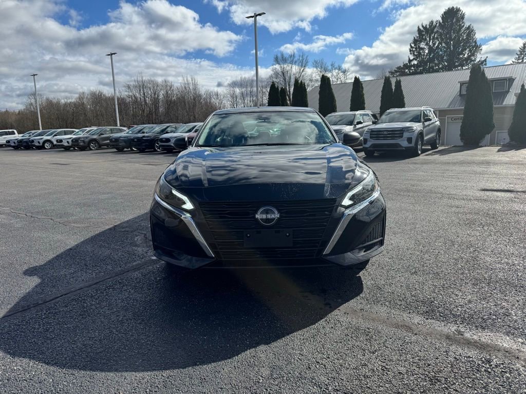 Used 2024 Nissan Altima 2.5 SV image 8