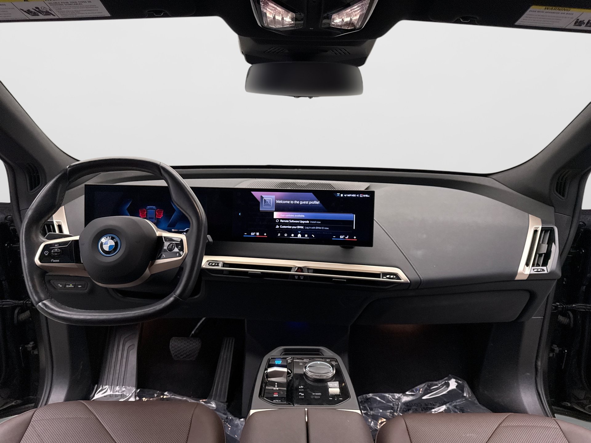 Used 2025 BMW iX xDrive50 w/ Premium Package AWD/4WD image 15